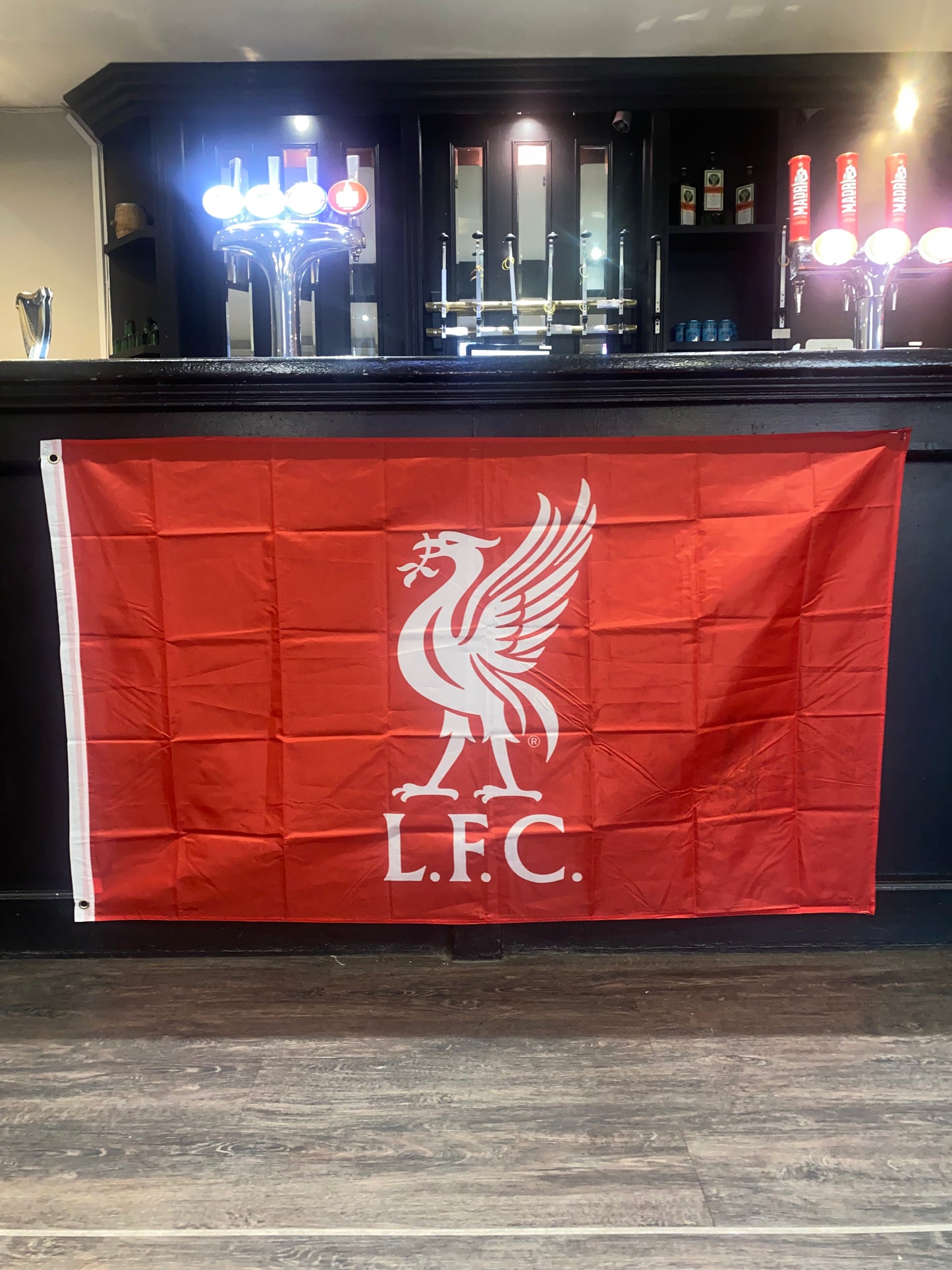 Liverpool FC Official Red Flag – 5ft x 3ft – Iconic LFC Liver Bird Emblem