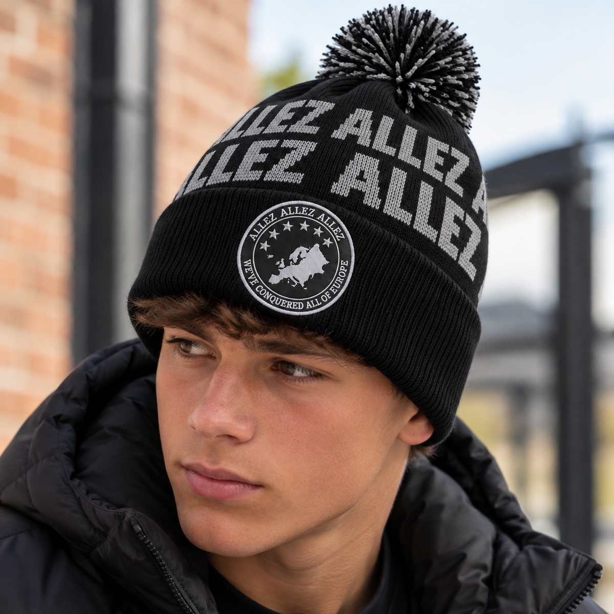 Liverpool FC Allez Allez Allez Bobble Hat – Black & Grey – Unofficial